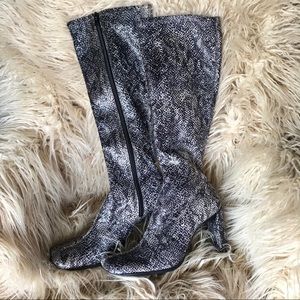 Chinese Laundry Full ZIP Faux Snakeskin Boots